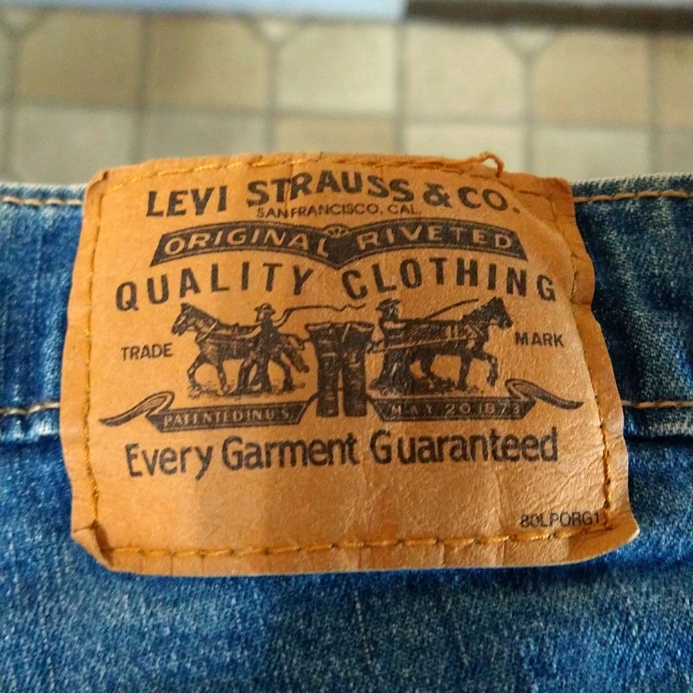 Ladies vintage Levi jeans